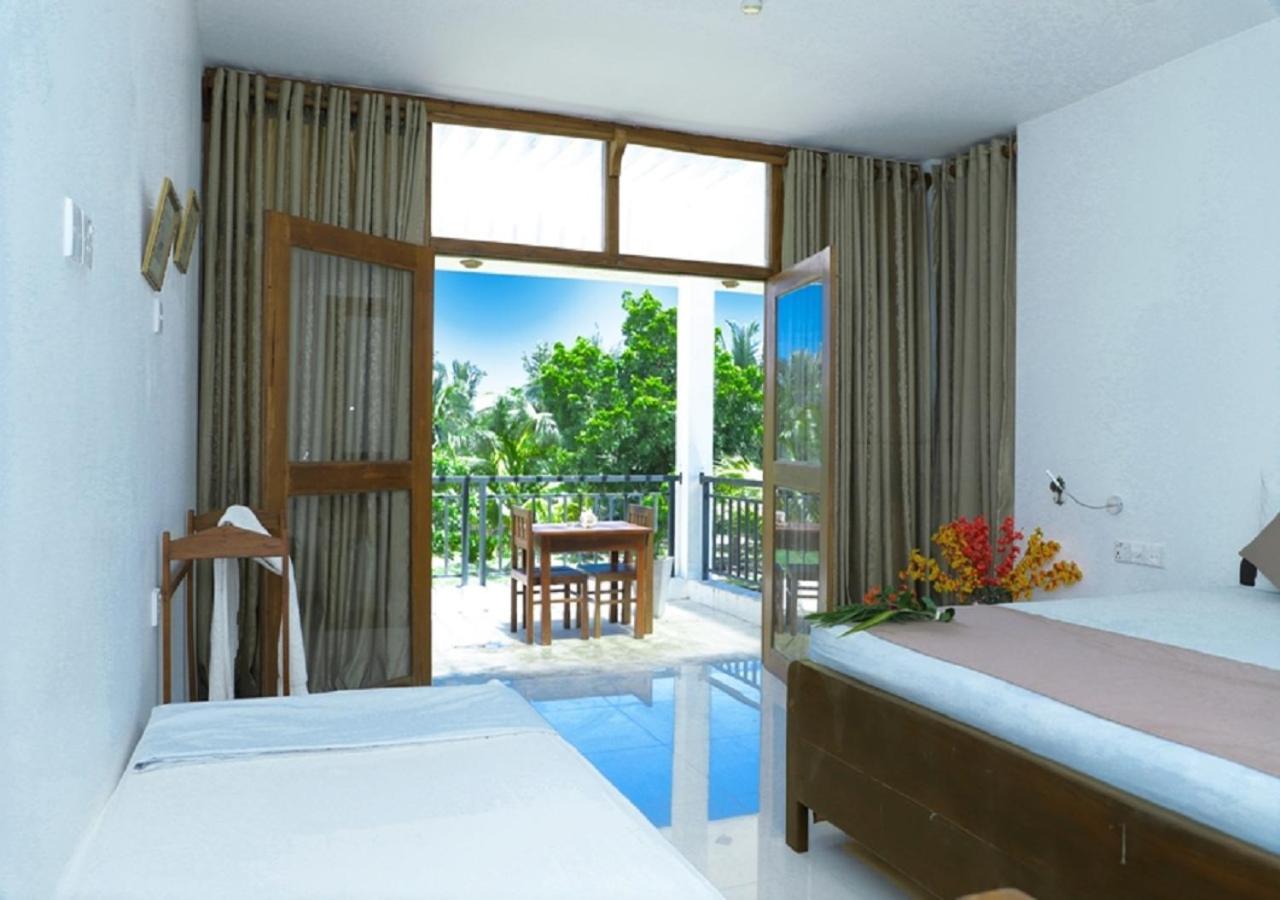 High Park Hotel Нилавели Экстерьер фото